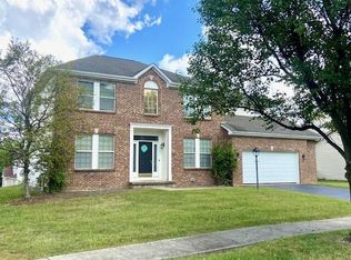 650 Canteridge Dr, Pickerington, OH 43147