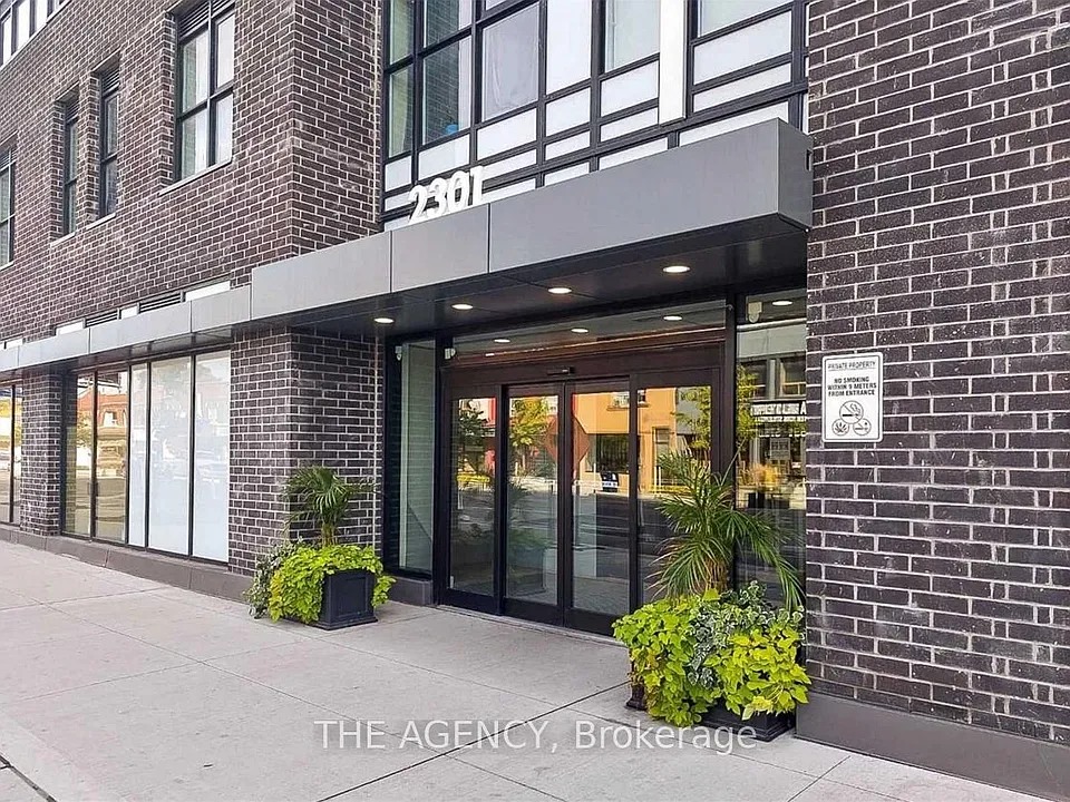 2301 Danforth Ave #320