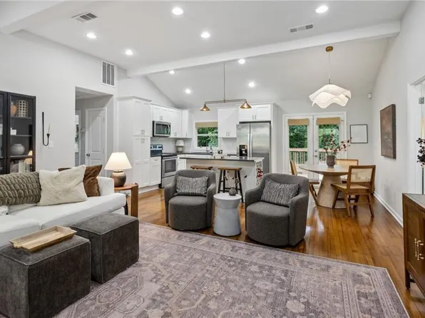 2093 Garden Cir, Decatur, GA 30032