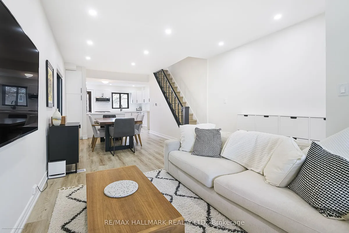 Building Photo - 208 Cedarvale Ave #MAIN SECOND
