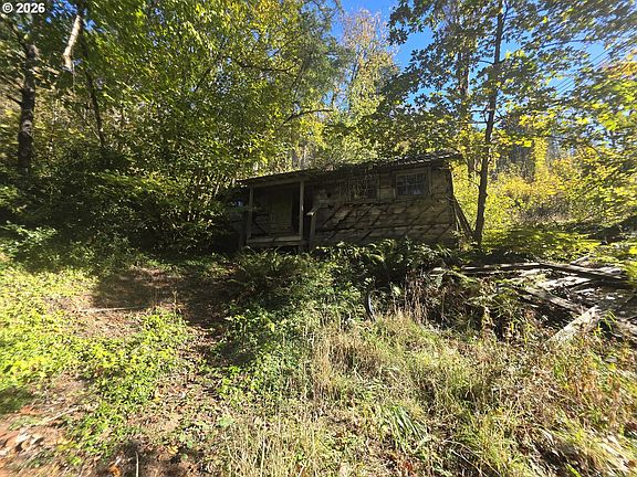 5th image of 4240 SW Fern Hill Rd