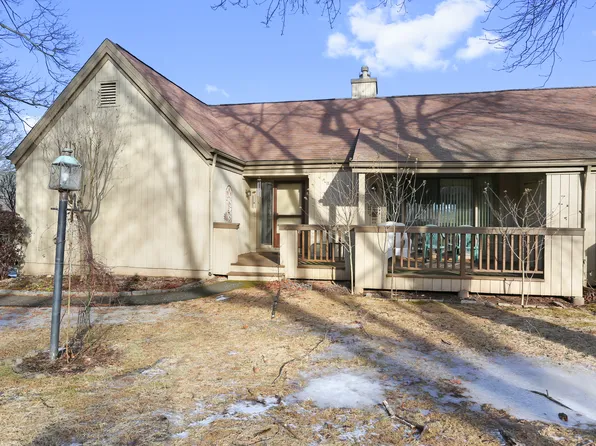 492 Iroquois Lane #B, Stratford, CT 06614