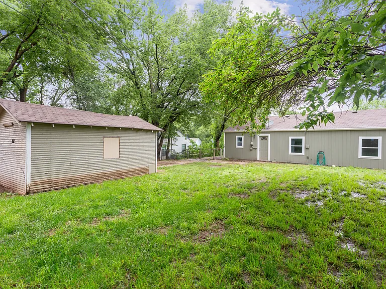 6543 N East Park View St — Photo 19