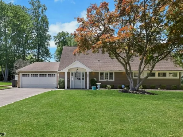 890 Norgate Dr, Ridgewood Village, NJ 07450