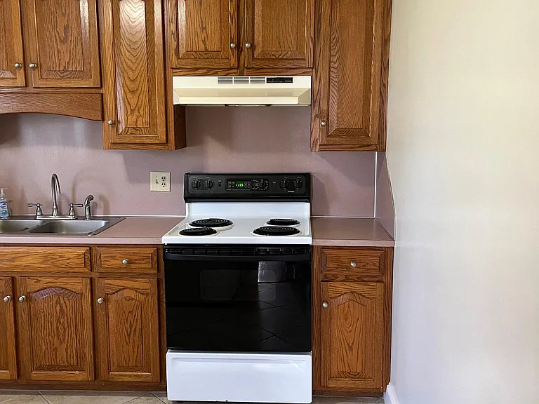 2023 Hickory Grove Rd #2023 — Photo 1