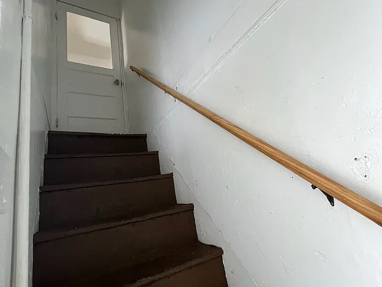 Entry Stairwell
