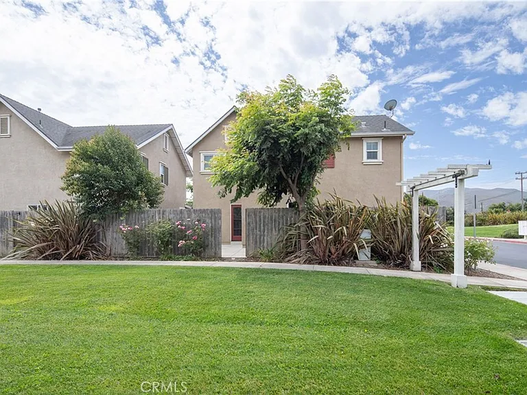 1425 Crown Cir — Photo 9