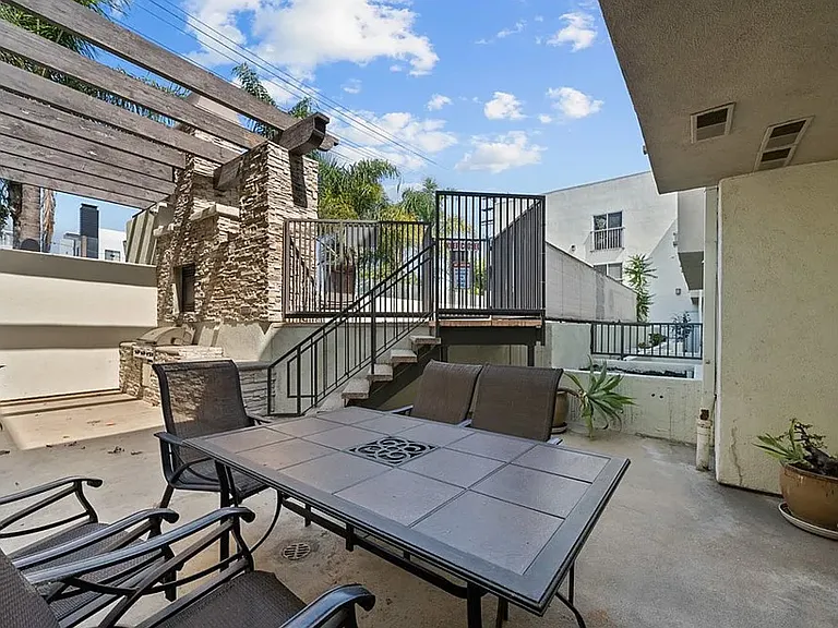 4702 Fulton Ave #302 — Photo 12