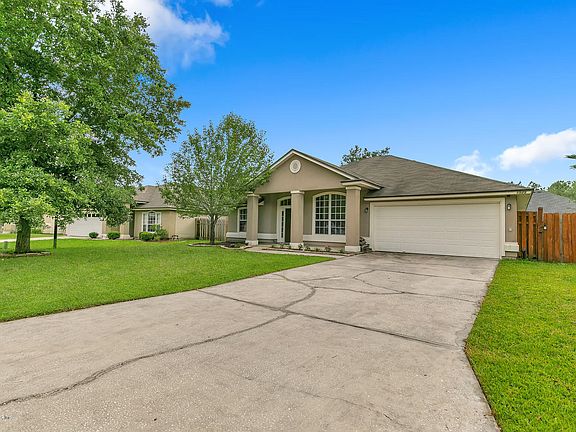3rd image of 1525 Timber Trace Dr
