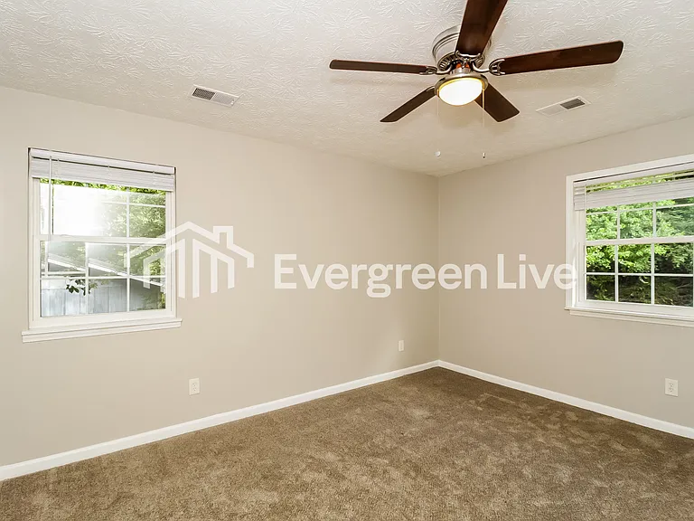 340 River Chase Dr — Photo 12