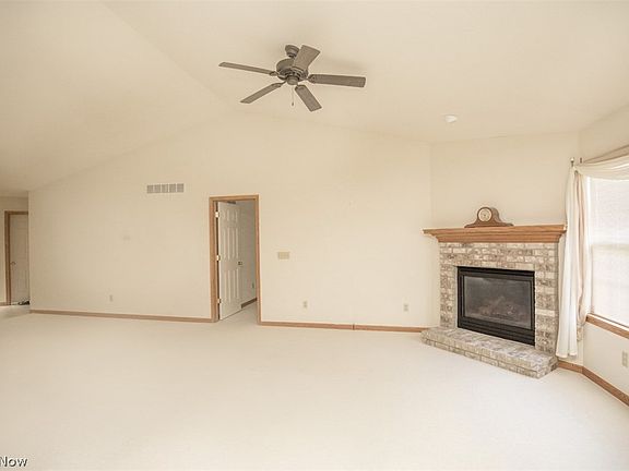4th image of 5816 Herons Blvd Unit A