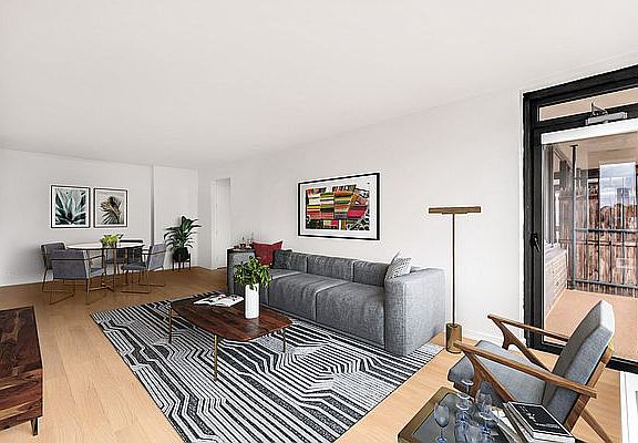 4th image of 124 W 60th St APT 40A