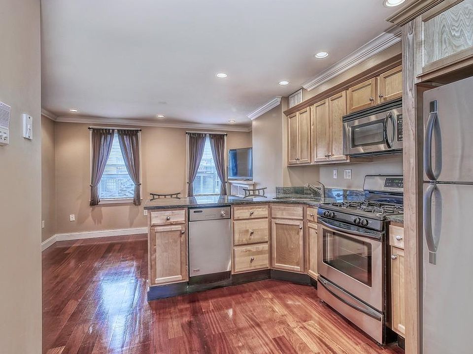 1st image of 523 E 2nd St #5