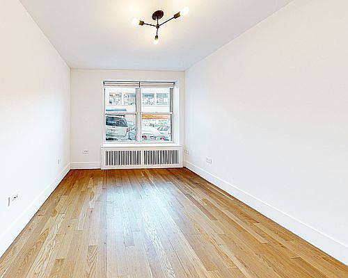 5th image of 4300 Broadway APT 1H