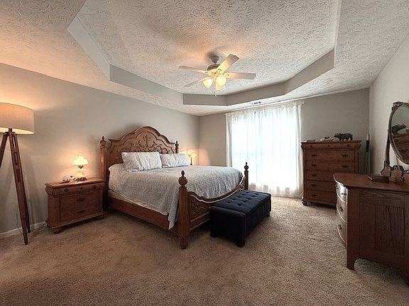 4th image of 52 Autumn Ct