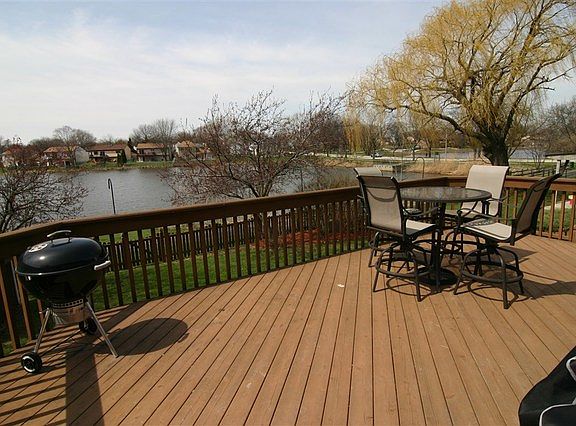 2nd image of 570 Radnor Dr
