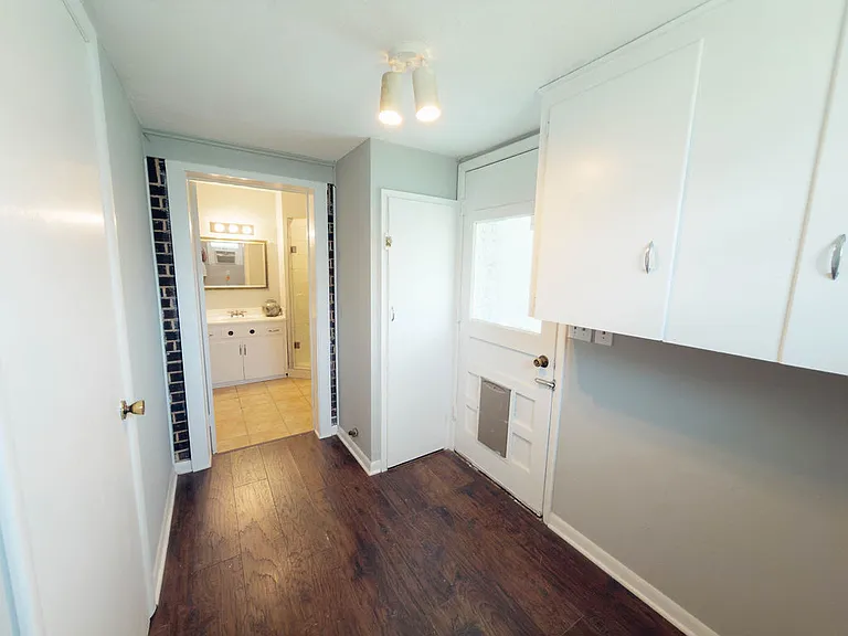 2432 NW 52nd St — Photo 22