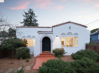 7025 Thornhill Dr, Oakland, CA 94611