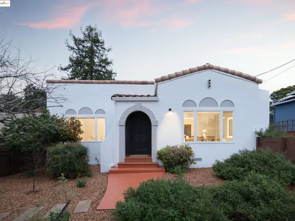 7025 Thornhill Dr, Oakland, CA 94611