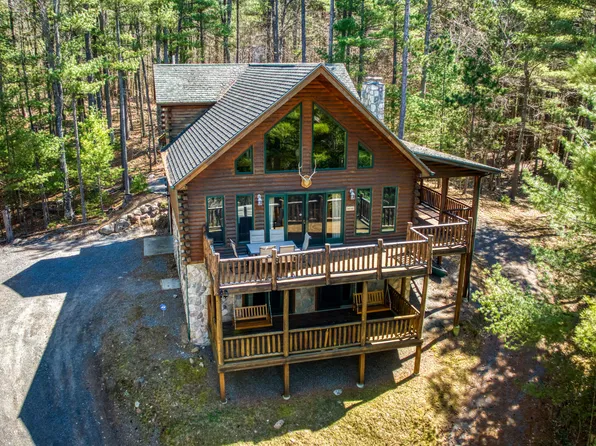 11 Hochsteig Ln, Jay, NY 12941