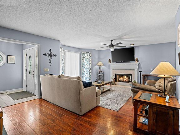 4th image of 332 N Boundary St