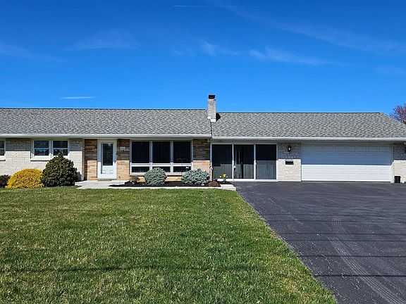 2nd image of 5711 Lincoln Way E