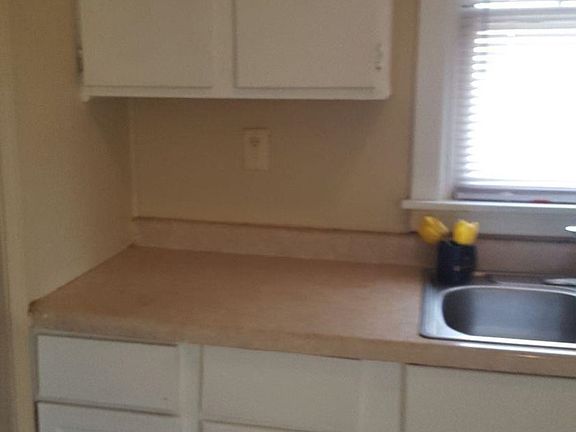 5th image of 797 E Louisiana St