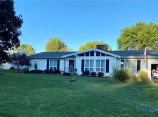 607 Winterhaven Dr, Findlay, OH 45840