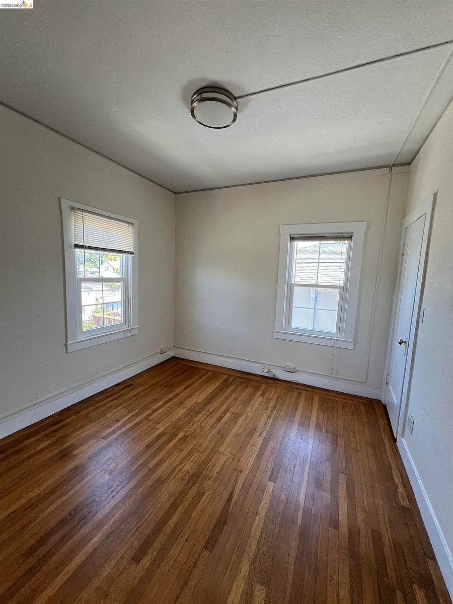 Building Photo - 2249 Spaulding Ave #4