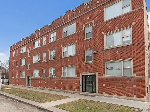 2nd image of 6000-04 S Albany Ave #3