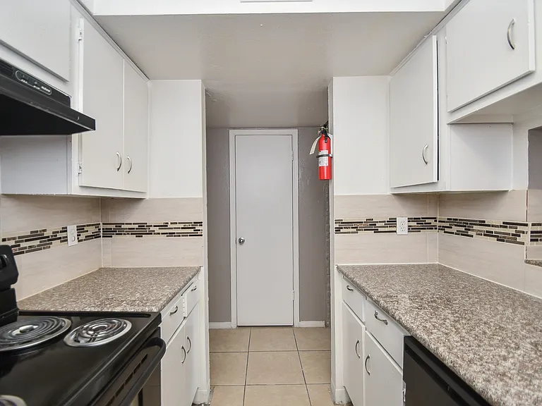 7637 Harwin — Photo 39