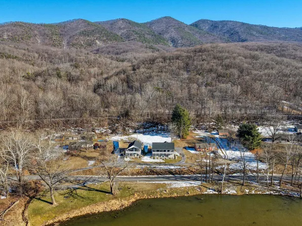 37-39 Whistle Ln, Shenandoah, VA 22849