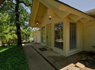 2804 Oak Cliff Ln, Arlington, TX 76012