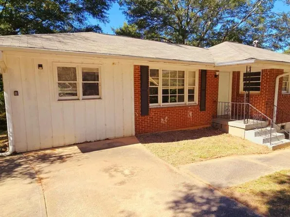 5677 Dorsey Dr, Forest Park, GA 30297