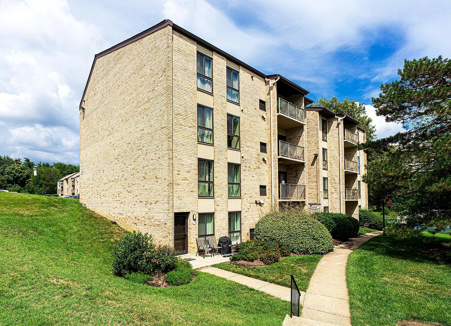 1 bed, 914 sqft, $1,850 — Photo 1
