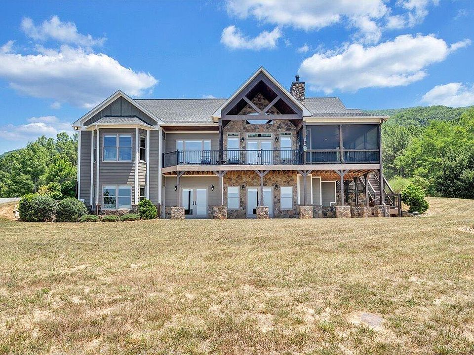 1st image of 890 Blain Rd