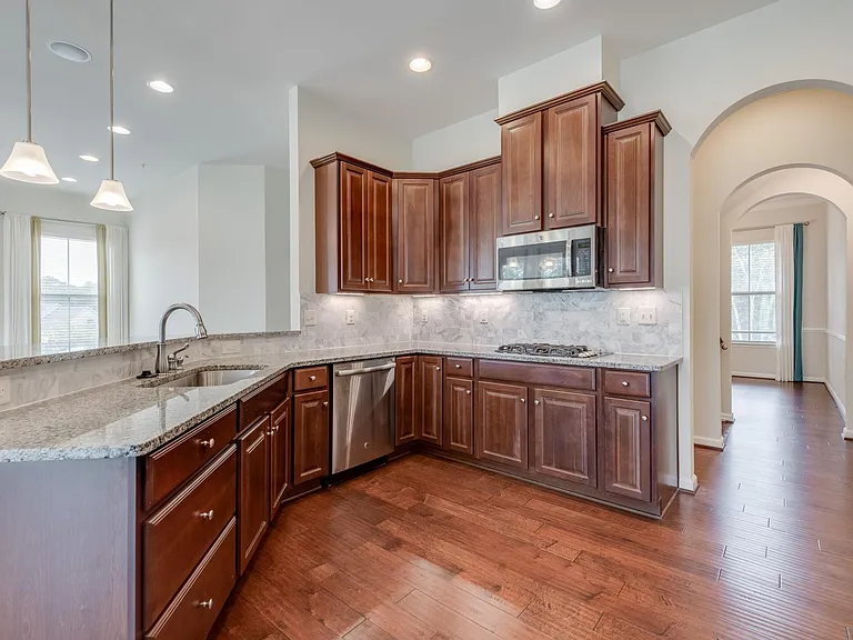 7567 Arundel Woods Dr — Photo 16