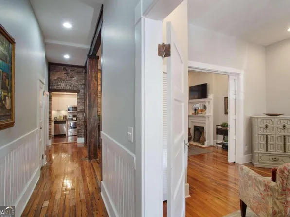 416 E Waldburg St #A, Savannah, GA 31401