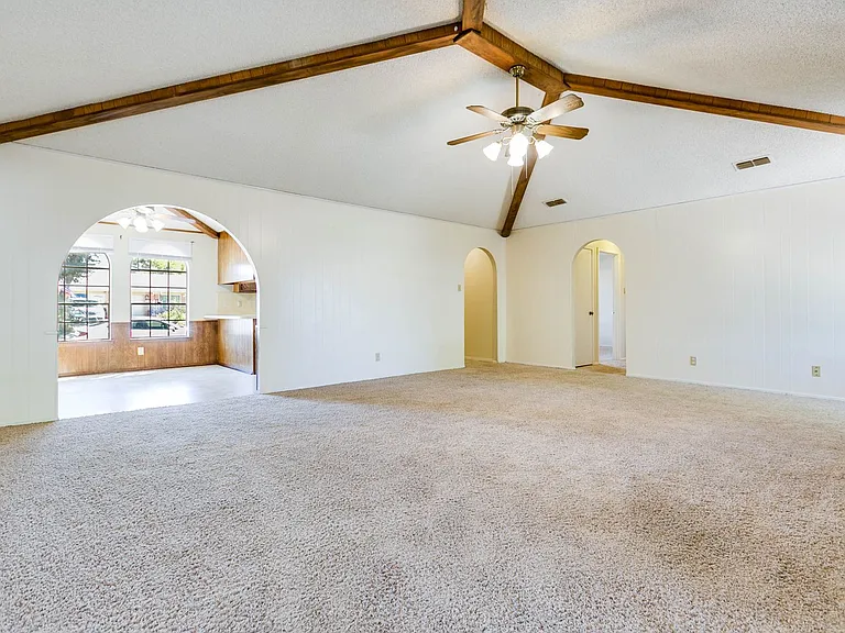 3846 Deerfield Rd — Photo 3