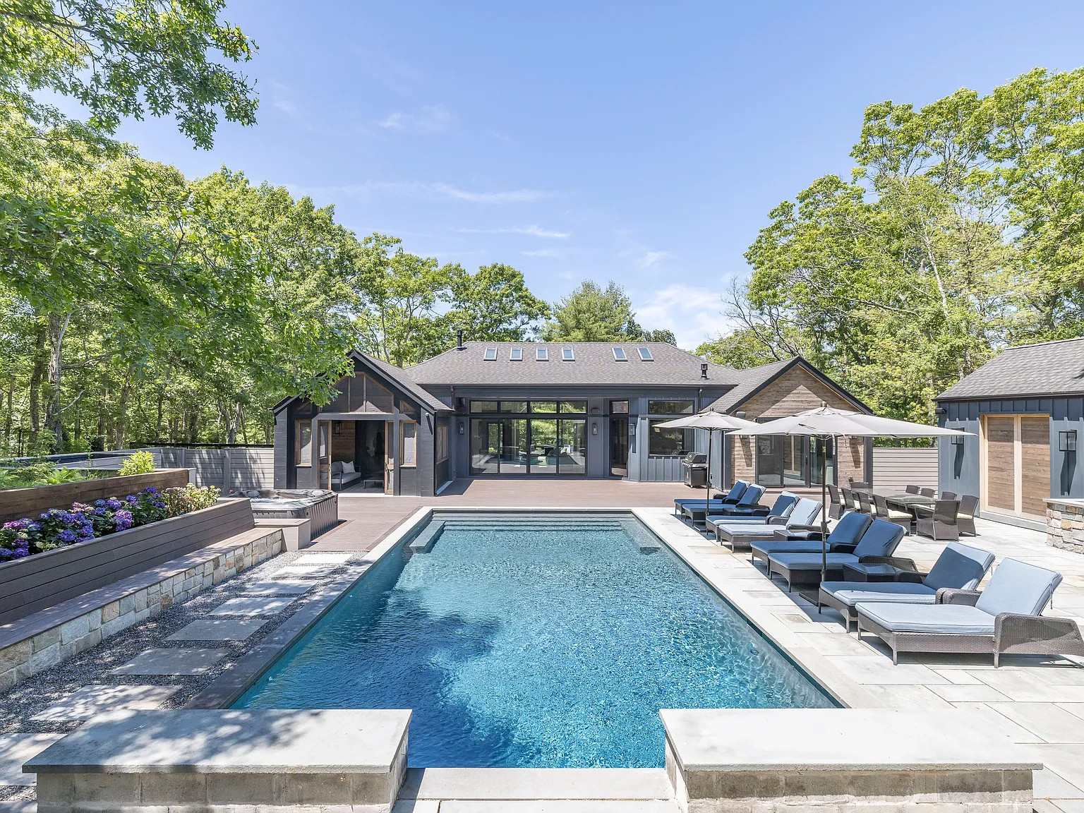 The Retreet - A Summer Retreat Surrounded By Nature & Zen — Photo 1