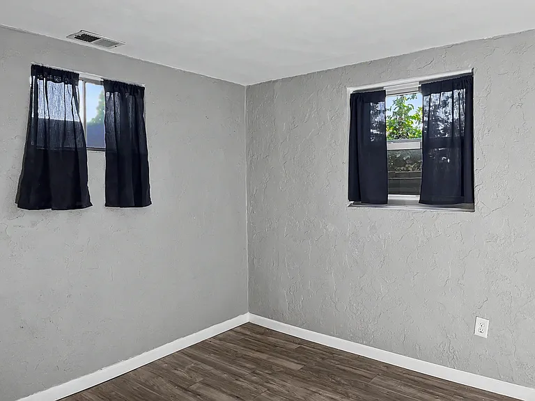 3814 S Moore St — Photo 12