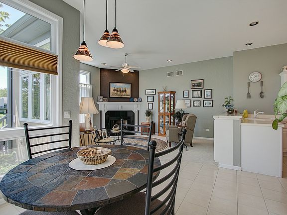 3rd image of 3092 N Southern Hills Dr