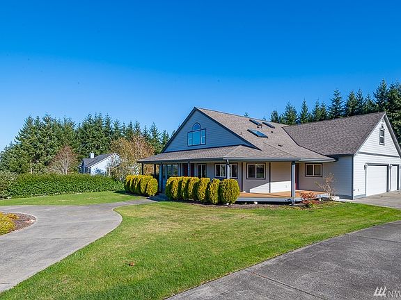 3rd image of 4306 NE Lookout Ln