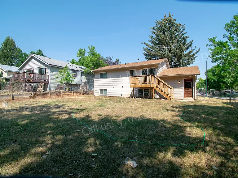 2401 W Stuart St — Photo 32