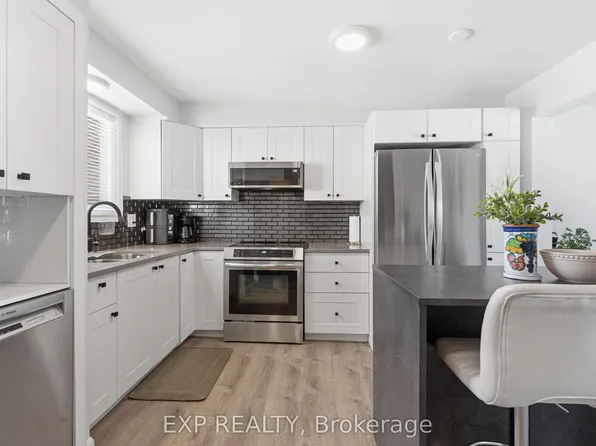 3322 Addison Ave #10, Niagara Falls, ON L2J 3L1