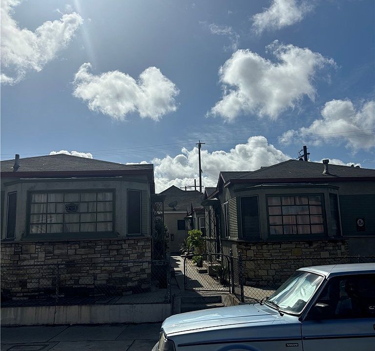 1st image of 2768 Randolph St