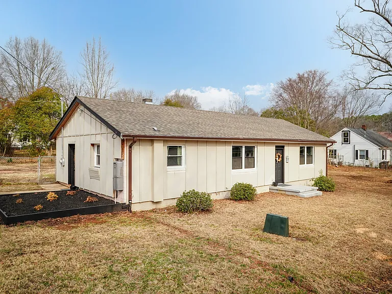 701 Elizabeth Ave — Photo 18