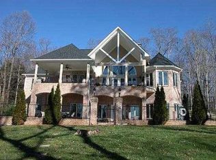 5960 Wigwam Way, Flowery Branch, GA 30542