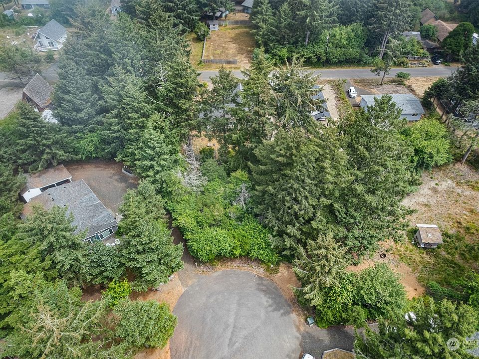 2nd image of 470 Kloshe Court SE