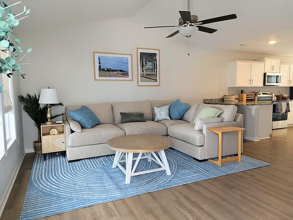 Comfortable and modular living room